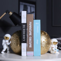 Nordic boy office desktop book creative astronaut book relying on light luxury decorations childrens small ornaments