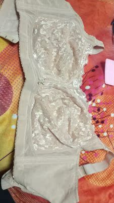 卖家服务态度很好，发货快！质量很好，大码不好买，问了店家推荐的尺码也合适，好评！