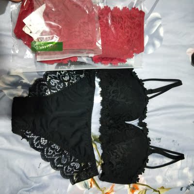 东西收到了 质量可以 洗了洗也没变形 罩杯刚好穿上很舒服 面料也很舒服 非常喜欢 颜色和图片没有色差 款式很正 五星好评 东西收到了 质量可以 洗了洗也没变形 罩杯刚好穿上很舒服 面料也很舒服 非常喜欢 颜色和图片没有色差 款式很正 五星好评