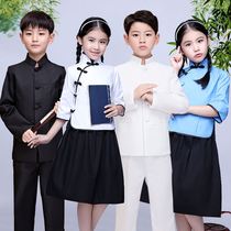 Young childrens big choral singing out of the country Wind reading books Childrens clothing Students Costume Students Poetry of the Sun Yat-sen Costume Summer