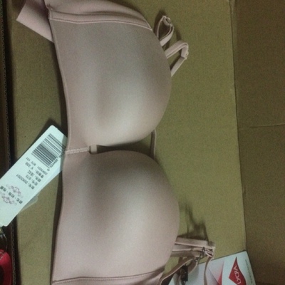 买了4套，这套花纹挺好看的，发货速度快，感觉现在的质量不如去年的好