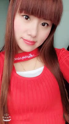 好看，美的不要不要，自己搭配一个小背心，