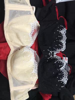 老客户回购第一次买了白色这次把其他两颜色补全了。大胸妹纸最佳选择。包装越来越简陋了。感谢良心卖家为我提供这么好的产品。每次买到物美价廉的东西，每天心情都是美美哒。希望是耐用的产品哦！希望卖家经常做一些打折优惠之类的活动力度强大些。另外物流也很给力。