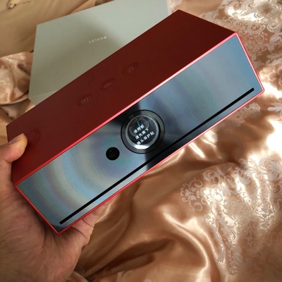 请指教网友热问：微鲸投影仪k1怎么样，微鲸对比坚果投影仪哪个好