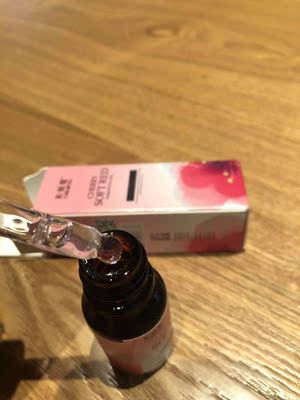 宝贝收到了，包装很严实，隐私发货很安全，看不出来是什么东西。 试用了一下宝贝，还不错，挺温和的。用了几次，有明显的改善，很满意。这瓶用完了再来加购！