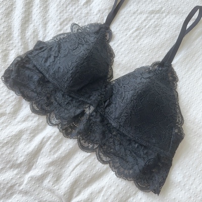 根本就是心头爱呀，真的巨巨舒服，甜美还自带性感，叠搭小开衫真的很仙很高级，叠穿内搭都好好看！充满活力时尚气息!