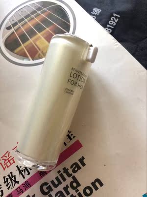 效果很好也很温和不会很刺激，味道也是自己挺喜欢的，居然真的能淡化粉嫩私处，买的时候以为能够帮我美白就很不错了，没想到还能粉嫩私处，感觉就是不可能的事，也就一直没有这么注意私处的变化。但是昨晚不经意一看，下面的黑色素还真的又被淡化，还变粉嫩一些