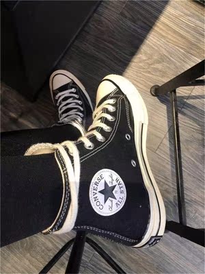 鞋子收到了，东西很好，我很很喜欢，祝店家生意兴隆。因为本仙女很懒不想每个宝贝都写好评所以才模仿网友的好评模板，但是这个宝贝不管是质量还是款式都是本仙女喜欢的如果不喜欢本仙女收到会很生气然后这个模板就会变成各种喋喋不体的吐槽，自然不会撒下这个好评给各位淘友一个参考。本宝贝还是极好的。