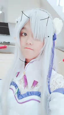 漫展返图，假毛刘海比较长，需要修剪，另外脸比较长的妹子慎用。。