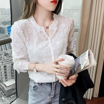 White little daisy embroidered shirt fairy 2021 summer new chiffon top mid-sleeve design shirt female