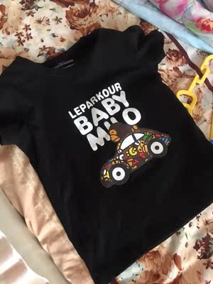 儿子特别喜欢车，买的都是带车的，洗了不掉色，衣服干啦就穿上啦