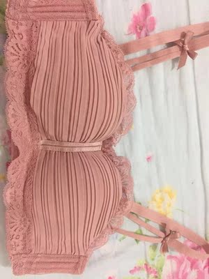 这个颜色很漂亮,很喜欢。款式也比较甜美可爱的,穿着也舒服,老顾客了,都不知道买了多少了,每次都满意! 这个颜色很漂亮,很喜欢。款式也比较甜美可爱的,穿着也舒服,老顾客了,都不知道买了多少了,每次都满意!