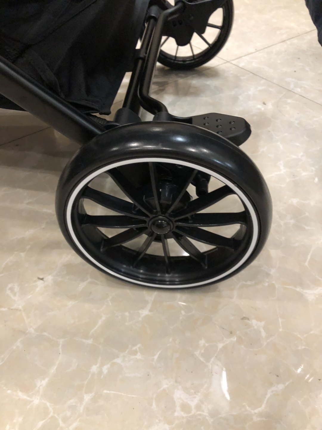 缺点combi康贝婴儿推车bifold怎么样,测评一个月后感受!【大吐槽