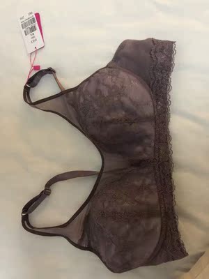 料子特别好,很适合大胸显小的宝宝们哦,心动就行动吧,物所超值的东西 料子特别好,很适合大胸显小的宝宝们哦,心动就行动吧,物所超值的东西