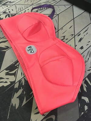 朋友推荐我买的，我好像是有点遗传性的胸小，夏天穿衣服就更是自卑，同宿舍的姐妹推荐给我的这款丰胸仪，用了效果还不错，有点鼓鼓胀胀的感觉，自己摸着好像大了点了，保养胸部也不错，会坚持使用的。推荐