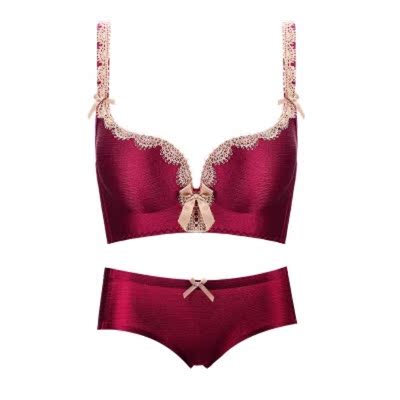 内衣颜色很正。红色喜庆也性感。物流快。没俩天就到货了。价格实惠。比实体店便宜。