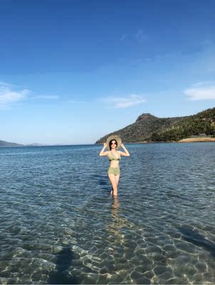 穿过一次,低价转 穿过一次,低价转