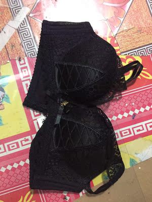 终于买到了心中的好东西，好满意呀，这么好，还以为买完后悔，就以为会聚拢的太聚，弄的我胸大，可是没有啊，效果也挺好的，聚拢的很正常，刚好，穿着舒服😊