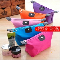 Colorful and beautiful makeup It’s just that the Korean makeup bag is fashionable and can be folded