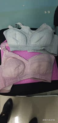 宝贝很快就送到了。非常合适。这个号码合适。内衬是棉的,亲肤,侧边宽度够宽,送的延长扣很及时,不用有点紧,用上马上完美,塑型显瘦,不勒肉,舒适。。。。 宝贝很快就送到了。非常合适。这个号码合适。内衬是棉的,亲肤,侧边宽度够宽,送的延长扣很及时,不用有点紧,用上马上完美,塑型显瘦,不勒肉,舒适。。。。