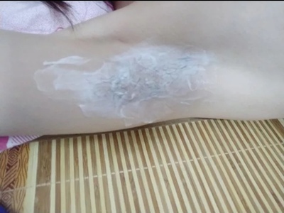 十分钟就可以了 ～很棒～再也不怕毛了， 短时间内就可以有效脱掉体毛，附送刮板，活动价，买一赠一，实惠，使用时，刮板紧贴皮肤，确保温和有效地去除每一根体毛，，每次用后肌肤格外娇嫩，脱毛膏功效发挥时间依体毛粗细而定。这个好像很厉害的样子，是真的奥～而且没有痛感，很棒～