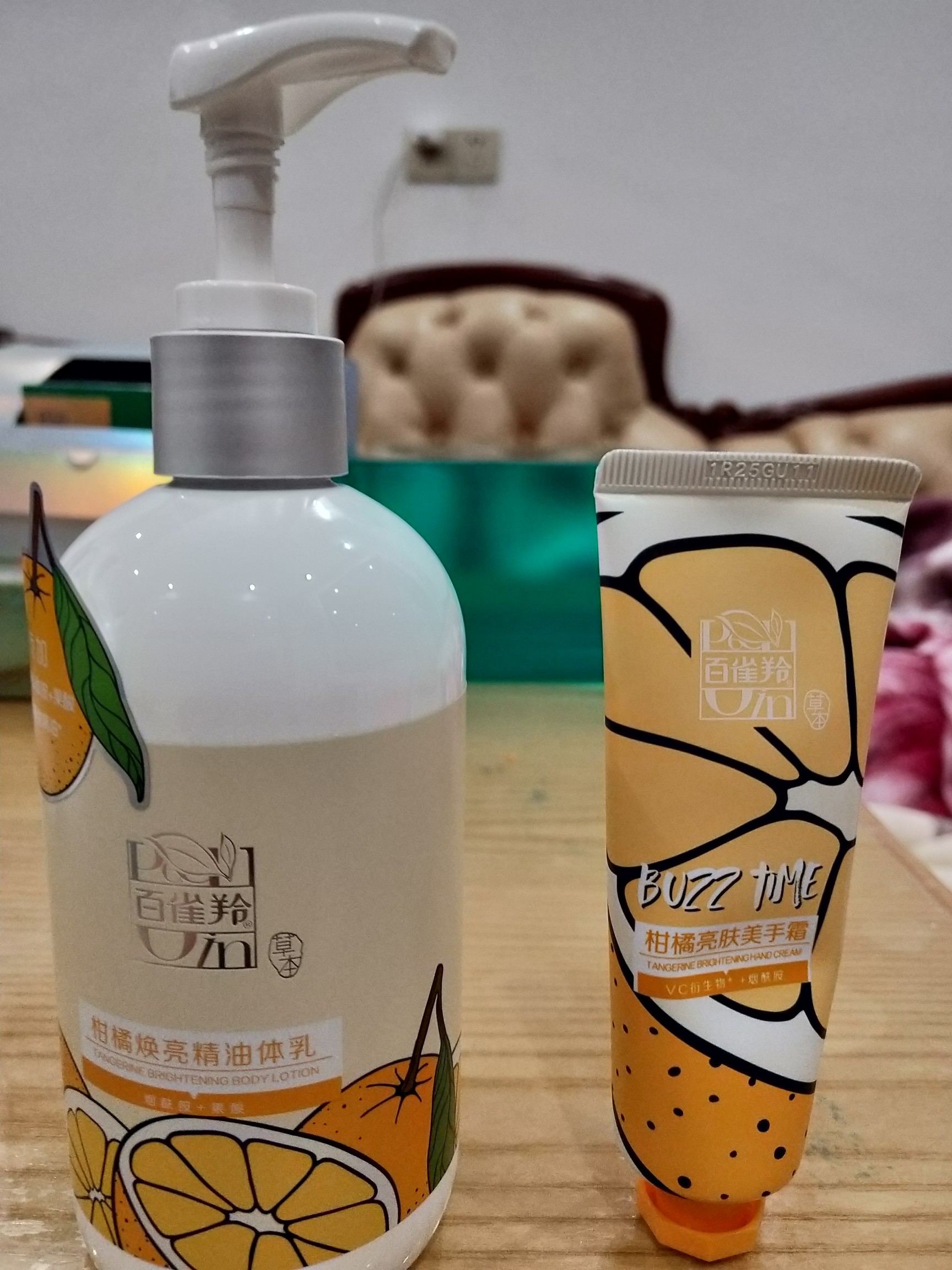 重点区别百雀羚抗老乳液/面霜用后真实反馈?使用三个月感受