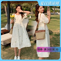 2021 Xias new pregnant woman with dress and dress Korean version Fashion shatters loose big code dresses small frescoed snowy spun medium long