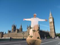 Shake music tumbler bar atmosphere props Street promotion art performance Datang swing tumbler shake music