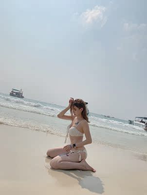 泳衣很好看 型很好