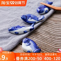 Ceramic chopsticks rack fish type chopsticks holder Japanese cartoon cute creative chopsticks pillow and wind household chopsticks tableware