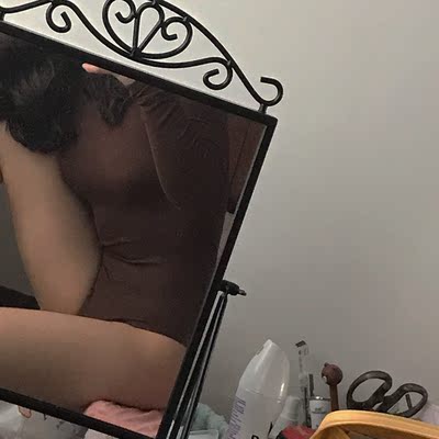 質量很好 穿著很舒服！彈性很大 這個顏色很顯白！這一次發貨很快的哈哈哈哈哈哈哈哈哈