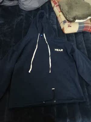 整体效果不错 上身非常帅  就是为什么少个扣呢？