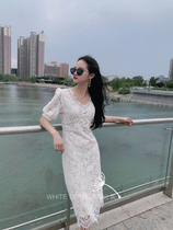 French lace dress vintage elegance V-neck bubble sleeve daily skirt over knee white lace dress