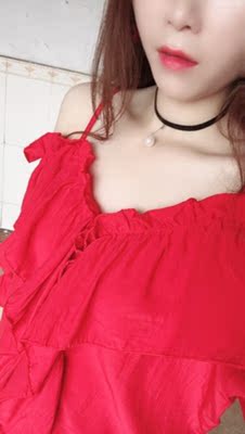 包装精美，保密工作做的好，避免不必要的尴尬。物流速度也快，手感软软的很舒服，尺码标准，大小合适。试了一下，粘性很好，不易掉，可能是没穿过，一开始会有点不适应，凉凉的，不过真的很服帖，值得推荐