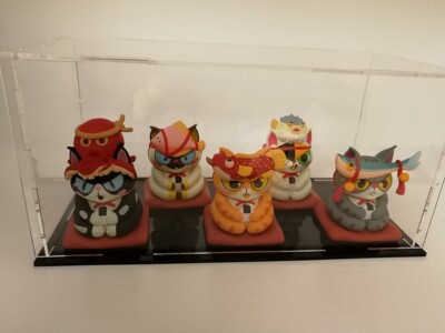 这裤子根本是夏款，有一些色差，而且不是修身是紧身