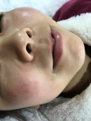 真的是好好用，作为一个女孩子还有很重的胡子真的是看着好奇怪啊，同学介绍的这款就想着在试一试，用了脱得很干净，现在十多天过去了胡子也没有在长出来，跟刚脱一样的，抑毛绝毛效果我觉得有效的，修护乳脱毛膏超级香的，很满意效果，会在继续用下去的。