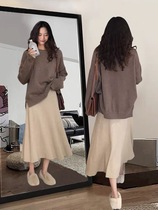 Pregnant womens skirt autumn and winter 2021 New wear fashion knitted hip long dress Winter Design feel maternity dress