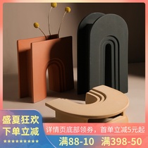 Modern simple fashion U-shaped art arched vase Ceramic flower arrangement Living room flower ornaments ins Nordic style new
