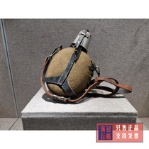 Red Collection of Old Objects Army Simulated German kettle Original Fidelity Applicable to Patriotic Education Exhibition