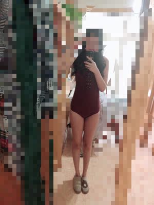 下面会漏一点毛毛!啊啊啊啊啊啊!我知道是我毛毛长得有点多但是我好悲伤,决定去之前自己刮一下吧 下面会漏一点毛毛!啊啊啊啊啊啊!我知道是我毛毛长得有点多但是我好悲伤,决定去之前自己刮一下吧