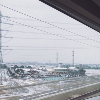 村上春树说：&ldquo;如果因为忙就中断跑步的话，我一辈子都无法跑步了。坚持跑步的理由不过一丝半点，中断跑步的理由却足够装满一辆大型载重卡车。&rdquo;很多时候，都和他有一样的感受。每次想要做一件事情的时候，都觉得阻碍太多。