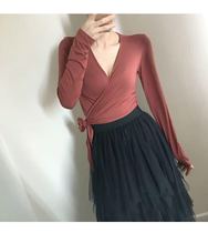 Lazy wind sexy v tie with knit T - shirt cross long sleeve five - point short sweater on yoga ballet chest