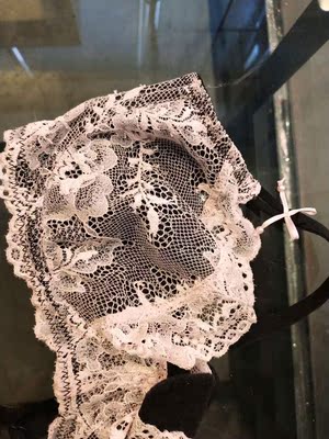 第二次购买了,质量确实不错,和第一次买的一样。大品牌还是值得信赖的。穿上很性感,颜色也很漂亮,老公说这家的内衣最适合我穿 第二次购买了,质量确实不错,和第一次买的一样。大品牌还是值得信赖的。穿上很性感,颜色也很漂亮,老公说这家的内衣最适合我穿