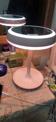 又可以当镜子，又可以做台灯，种草很久了，大爱