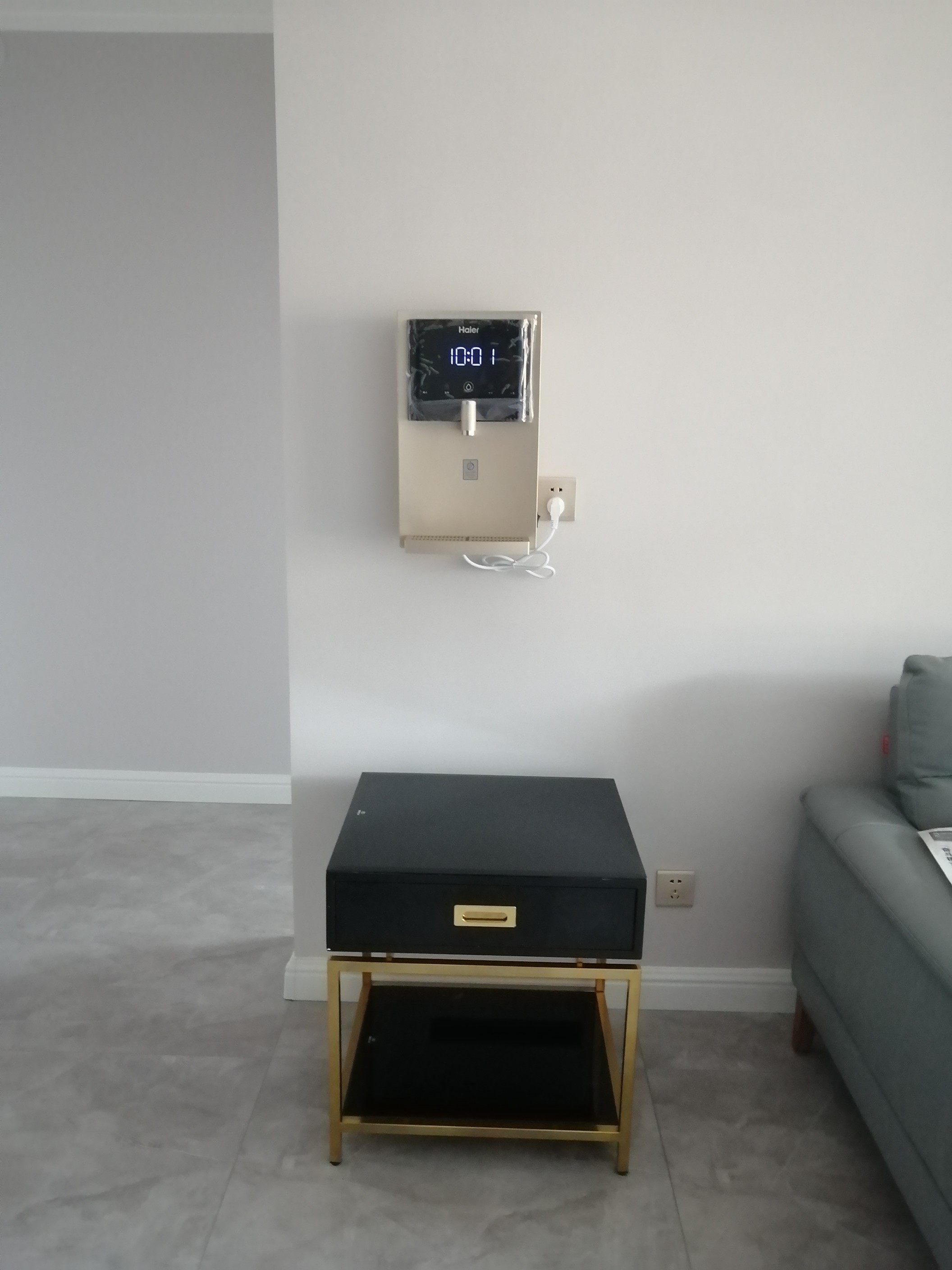 益嘉华 海尔饮水机壁挂式家用迷你管线机