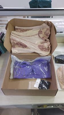 东西一如既往的好，穿着也舒服，棉里，弹性很好，主要定型效果好还送了