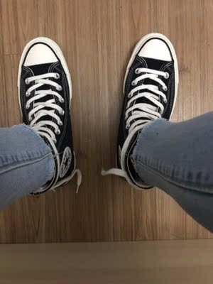 鞋子特别喜欢，品牌的东西就是质量好，以前买的都是便宜货，现在知道一分价钱一分货，确实好，鞋底走路特别舒服，豆沙红好看，配牛仔裤，纱裙穿，又文艺又休闲舒服，点赞