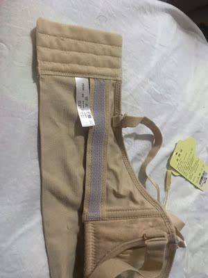 没试穿 后期追加评价吧！质感不错