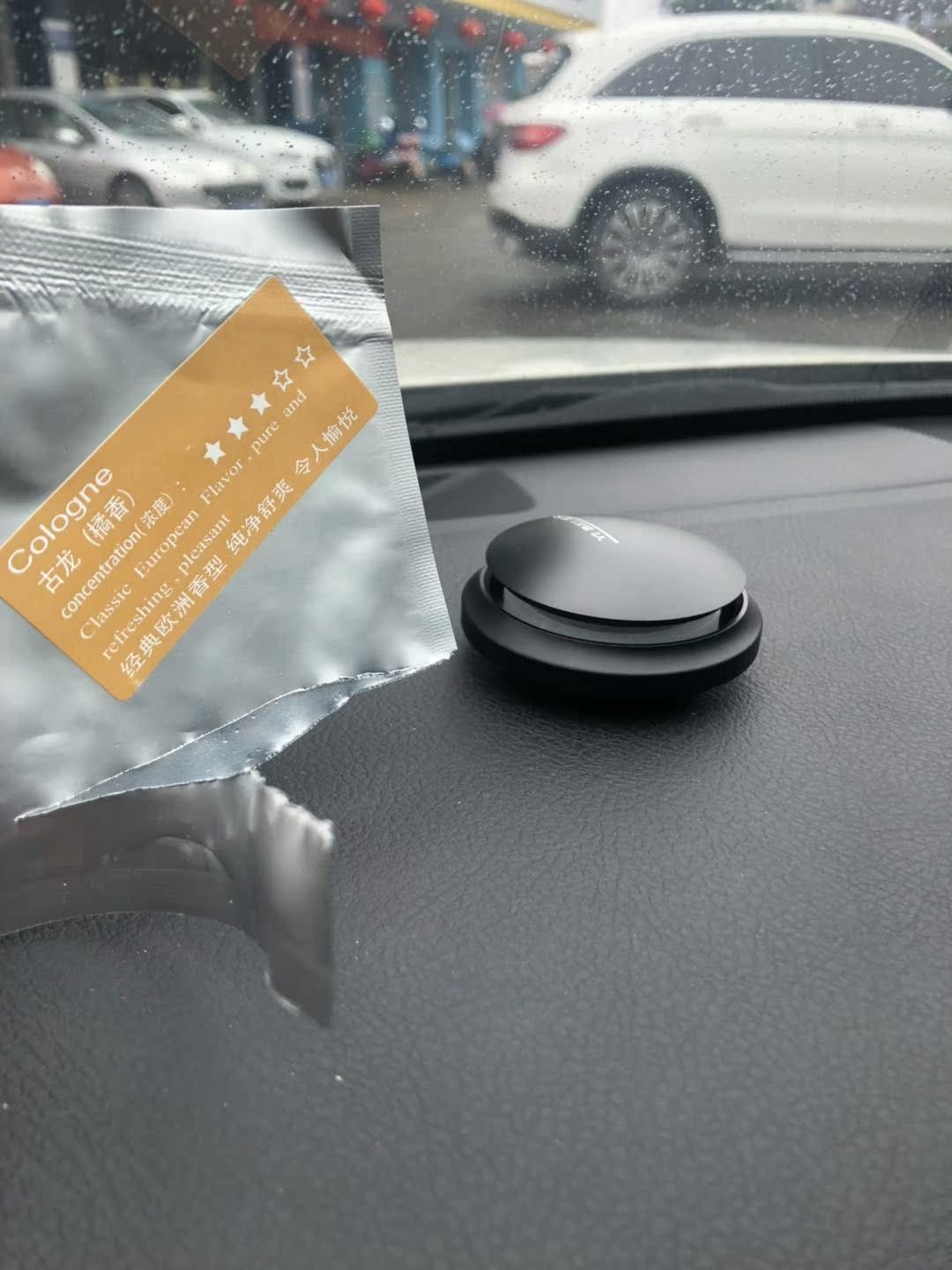 依倍尔依倍尔018汽车香水香薰