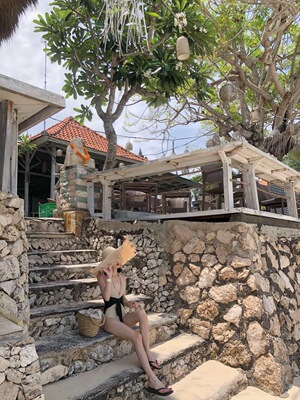 泳衣质量很好！性感显身材！167 93斤穿着刚刚好！